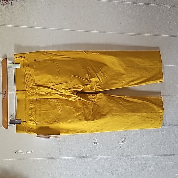 89th & Madison Women's Capri Pants Sunflower Size 12 - Picture 5 of 7